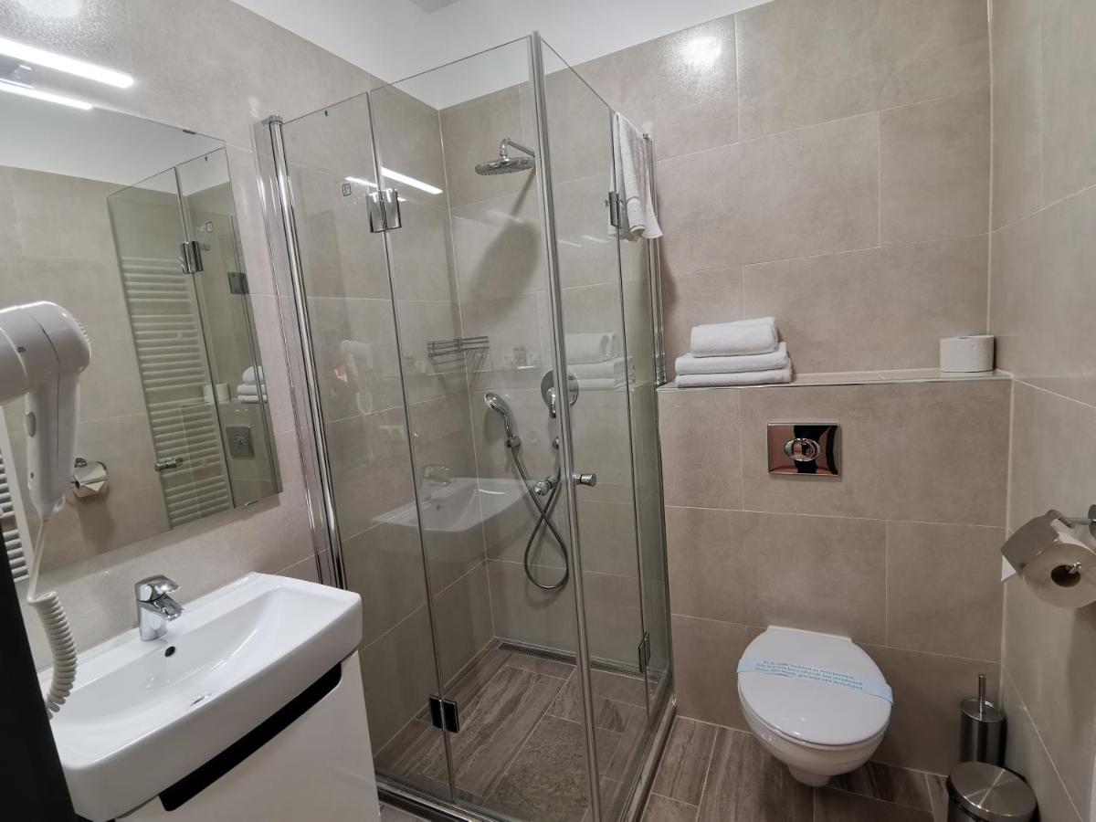 Smart Htl Hotel Korosladany Exterior photo