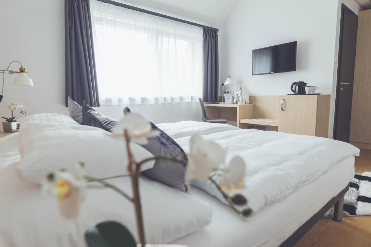 Smart Htl Hotel Korosladany Exterior photo